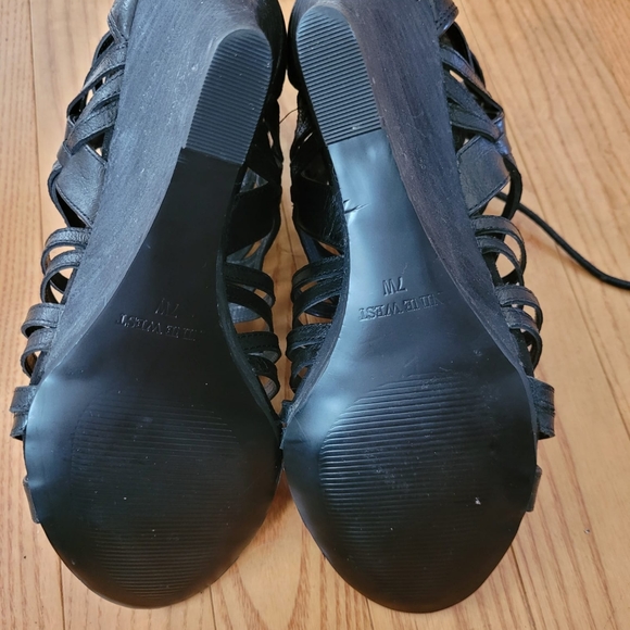 Nine West lace up black wedges - Picture 8 of 8
